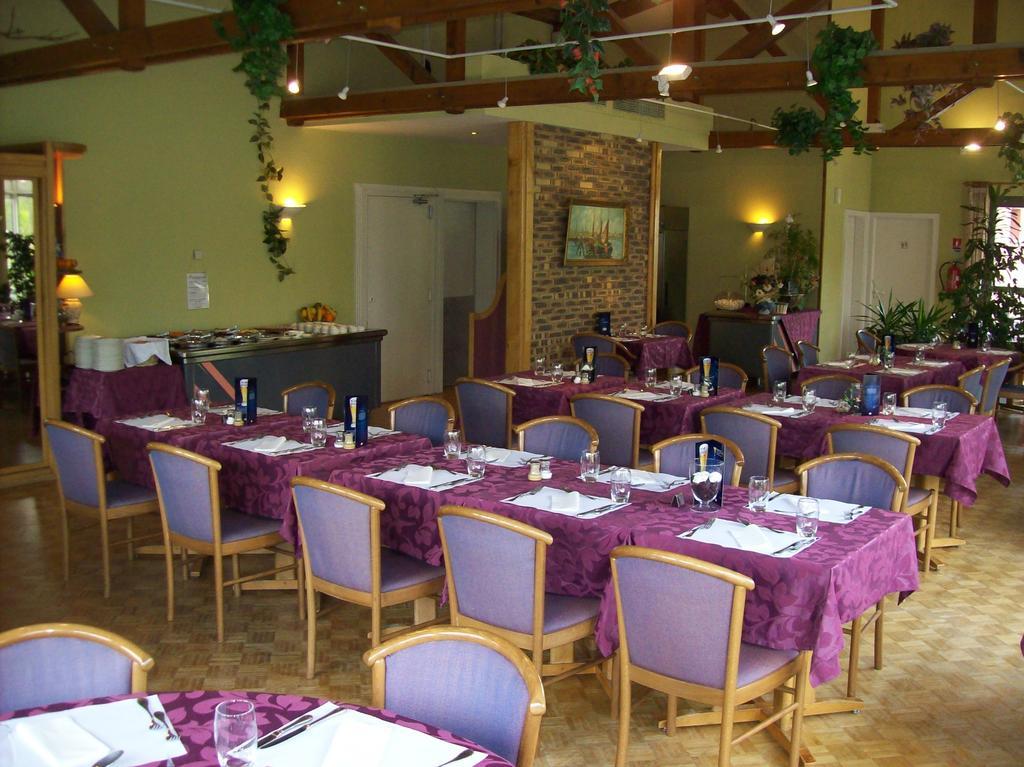 Hotel Restaurant La Tour Romaine - Haguenau - Strasbourg Nord Schweighouse-sur-Moder Екстериор снимка