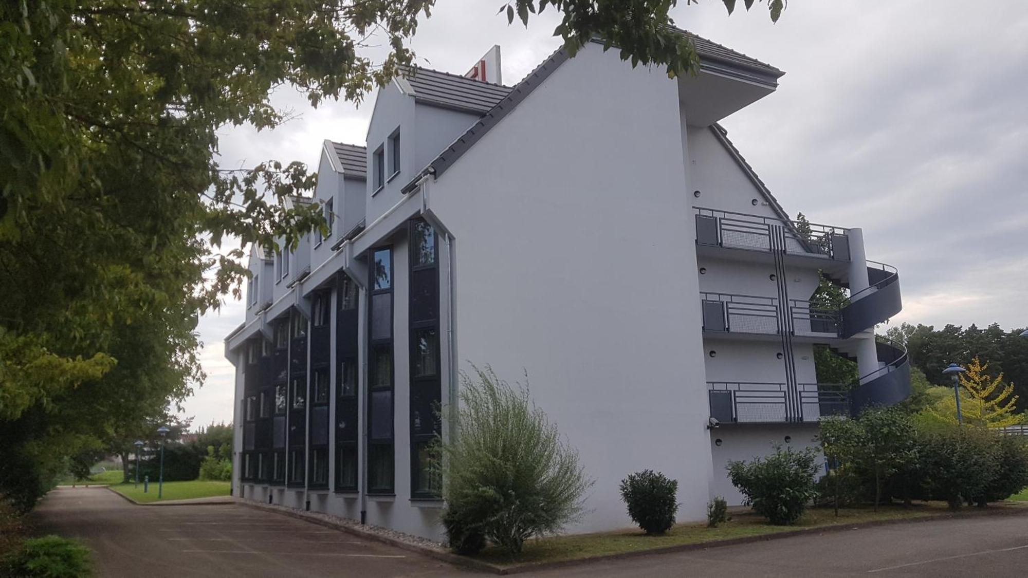 Hotel Restaurant La Tour Romaine - Haguenau - Strasbourg Nord Schweighouse-sur-Moder Екстериор снимка
