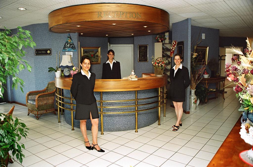 Hotel Restaurant La Tour Romaine - Haguenau - Strasbourg Nord Schweighouse-sur-Moder Екстериор снимка